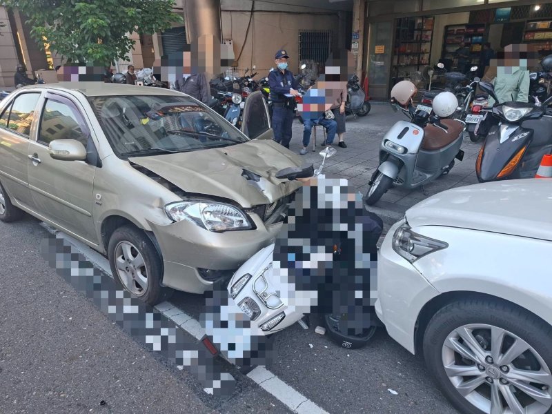 三民區建國三路車禍案，  